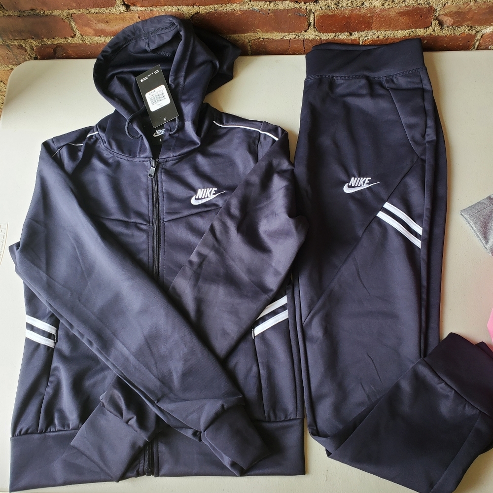 Woman's nike tracksuit